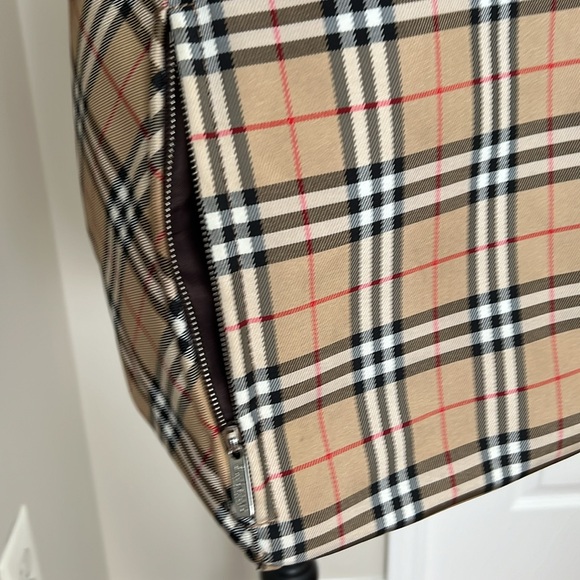 Authentic Vintage Burberry crossbody Bag - Picture 3 of 12